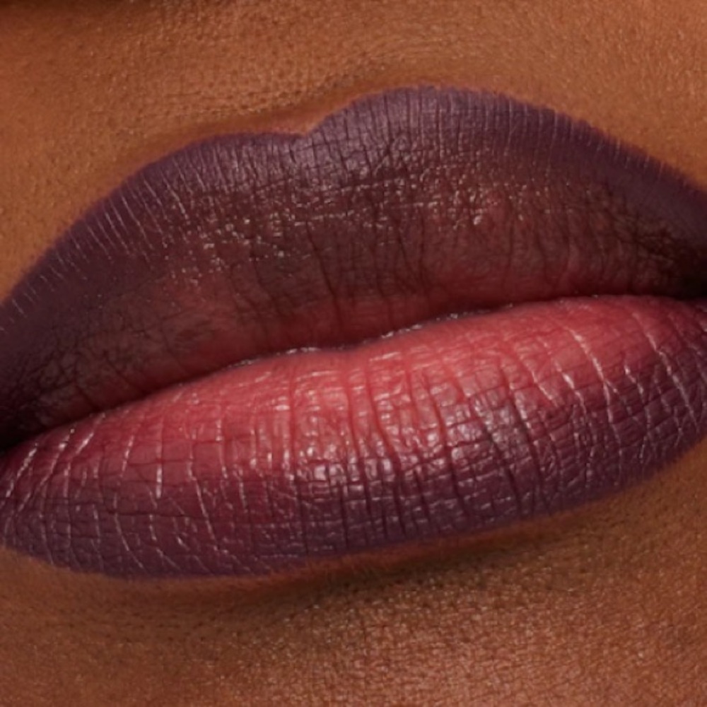 ✨ LAST ONE ✨ CYBER WORLD a MAC LIP PENCIL. RETAIL $25. ** NEW IN THE BOX. - Picture 3 of 9